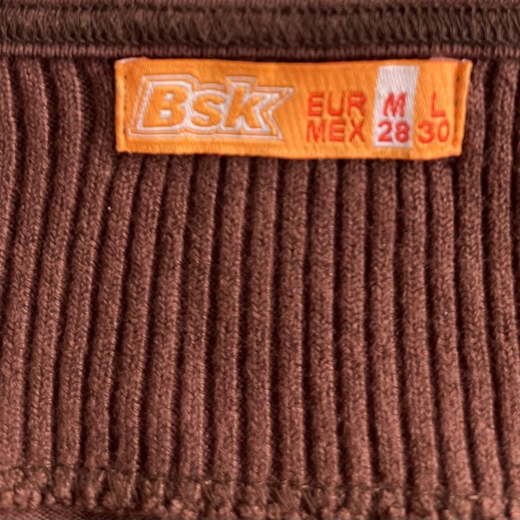 Chic Off-Shoulder Brown Sweater - Picture 4 of 4